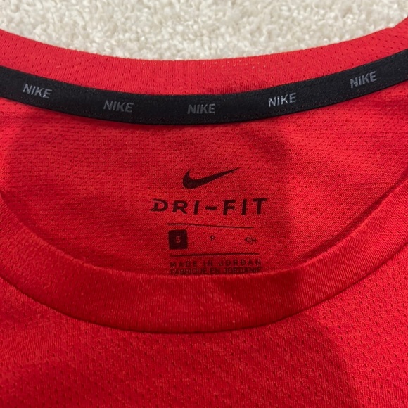 Nike Men’s dry fit Short Sleeve shirt Size S - Picture 2 of 4
